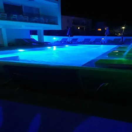 Sunny Blue Hotel