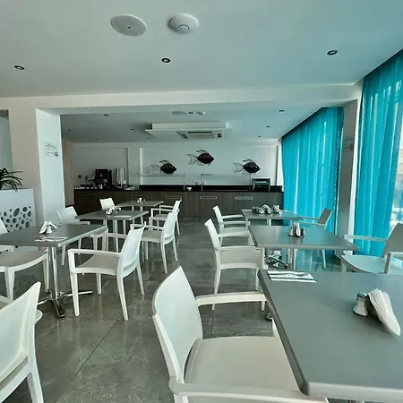 Sunny Blue Hotel Ayía Nápa