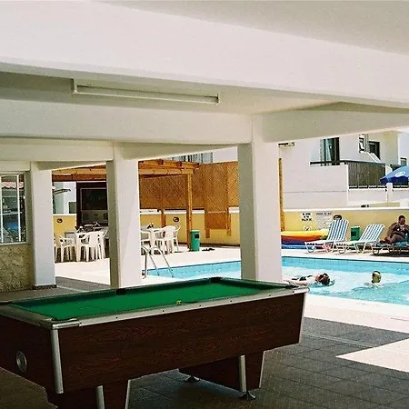 Sunny Blue Hotel